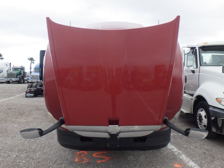 2020-kenworth-t680-image-25