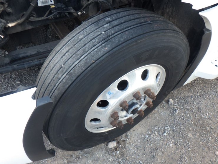 2024-freightliner-cascadia-126-image-23