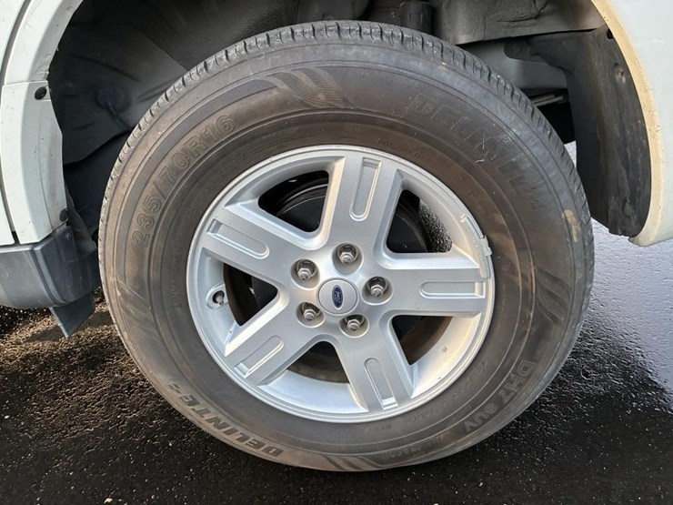 2009-ford-escape-image-5