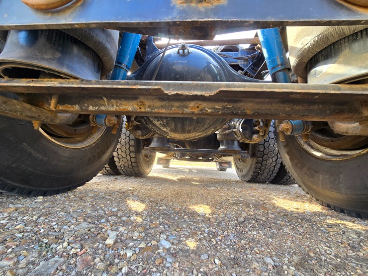 1997-peterbilt-377-image-76