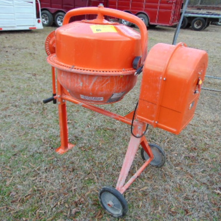 3 1/2 GALLON ELECTRIC CEMENT MIXER