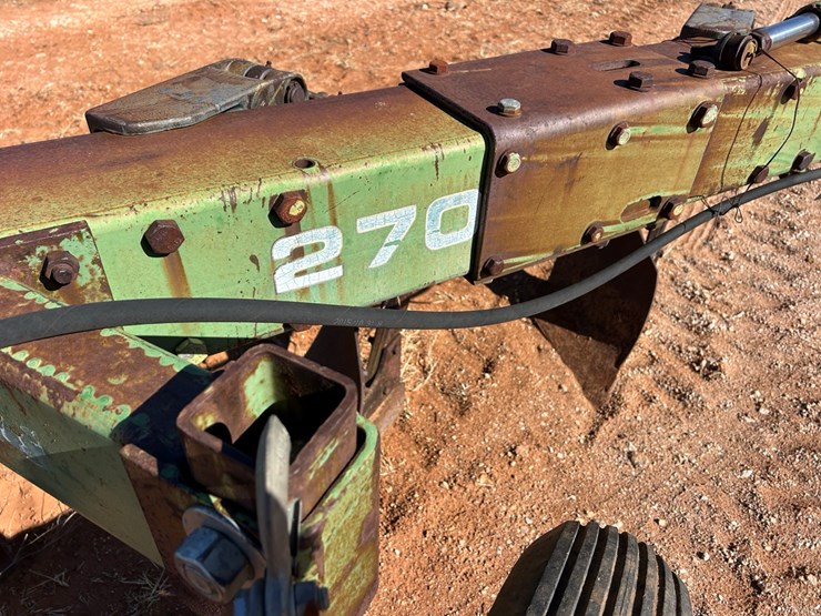 john-deere-2700-image-4