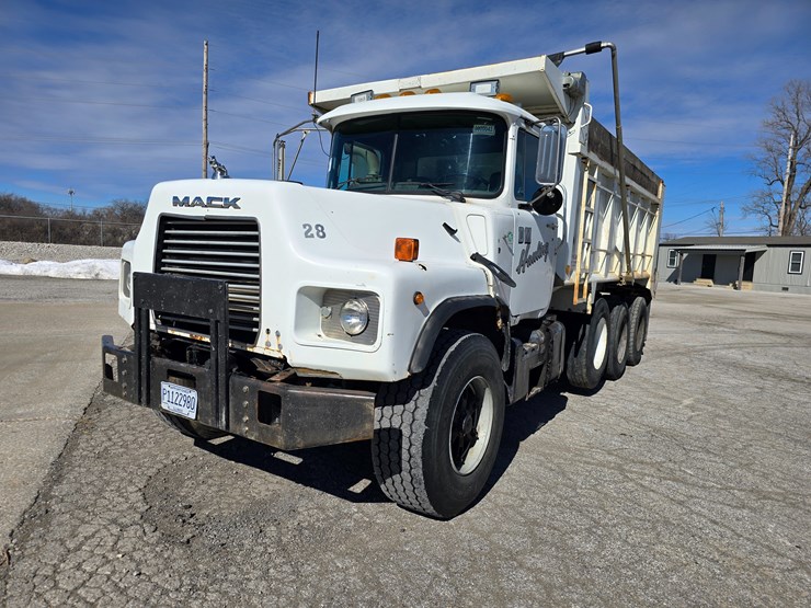 1998-mack-dm600-image-1