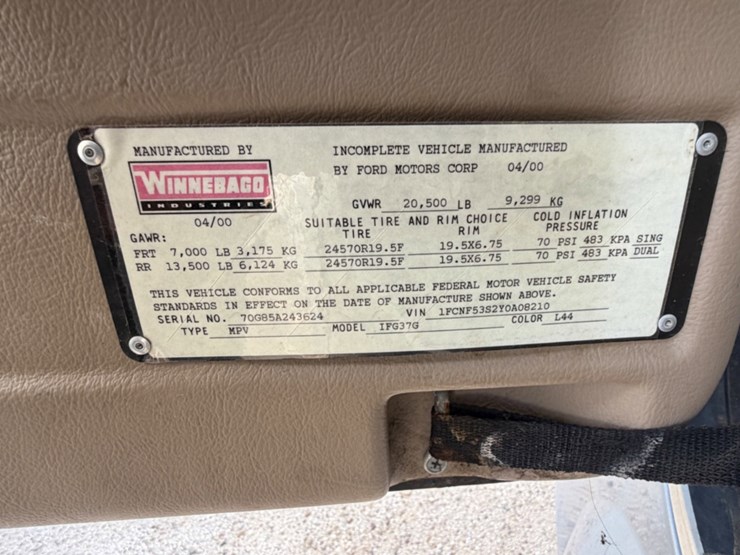 2000-itasca-suncruiser-37g-class-a-rv-image-10