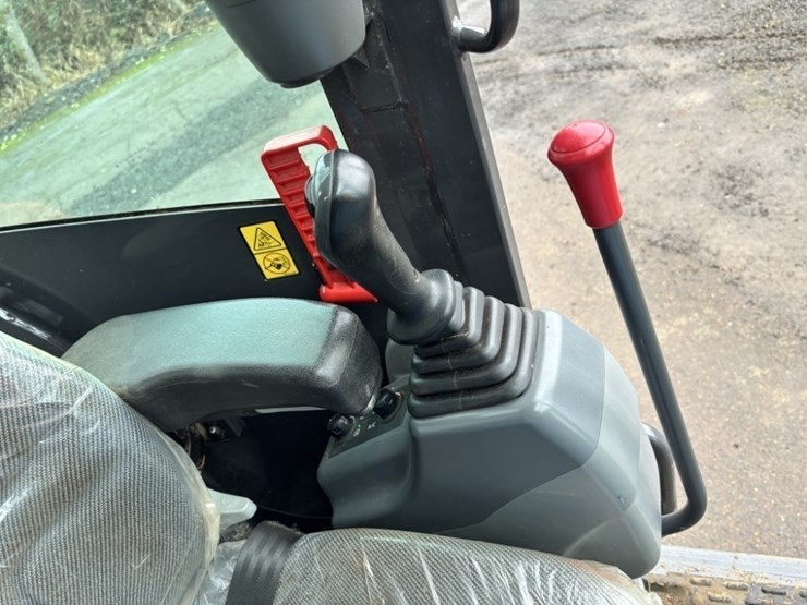 2022-doosan-dx85r-3-image-32