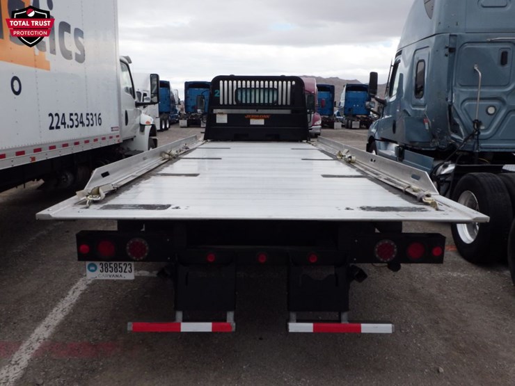 2020-isuzu-nrr-image-8