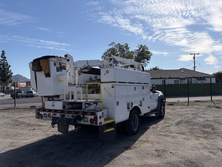 2016-ford-f550-image-3