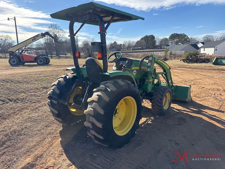 john-deere-4105-image-2