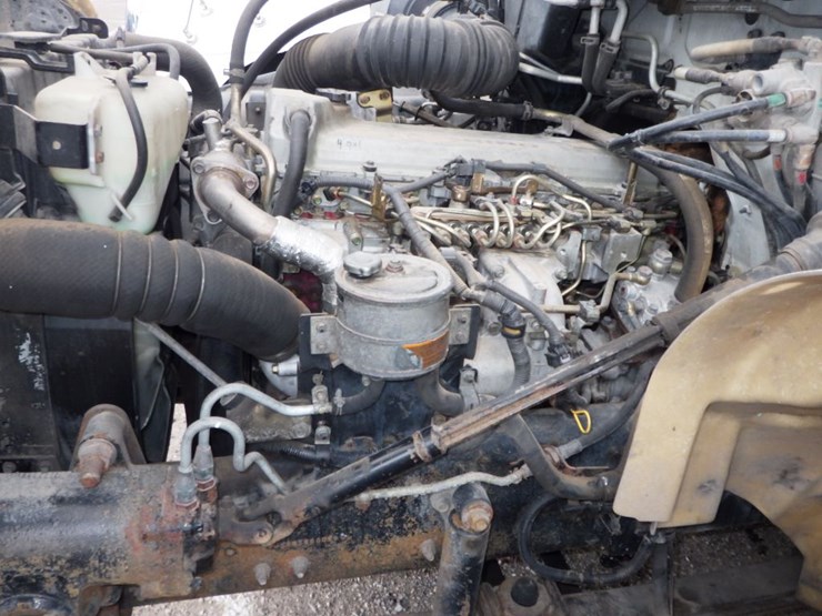 2006-hino-268-image-23