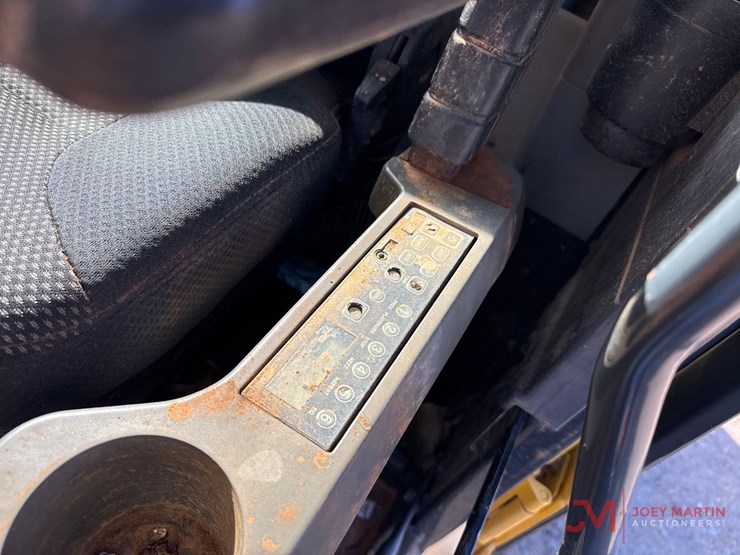 2007-komatsu-pc200-lc-8-image-22