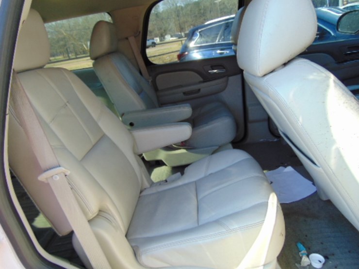 2014-chevrolet-tahoe-z71-image-4