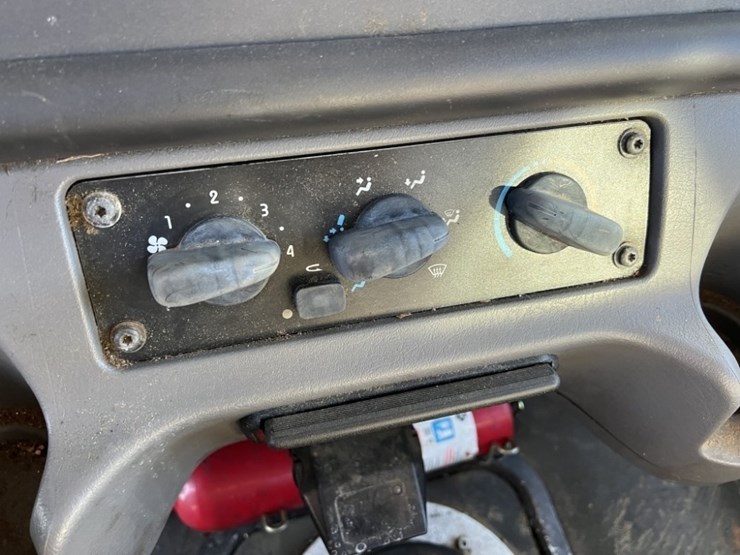 2015-freightliner-m2-s/a-bucket-truck-image-33