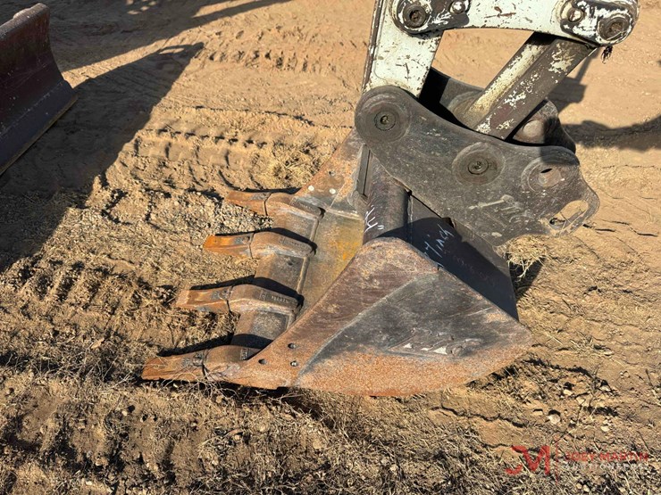 2019-takeuchi-tb230-image-8