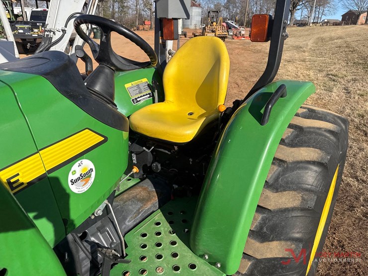 john-deere-4105-image-15
