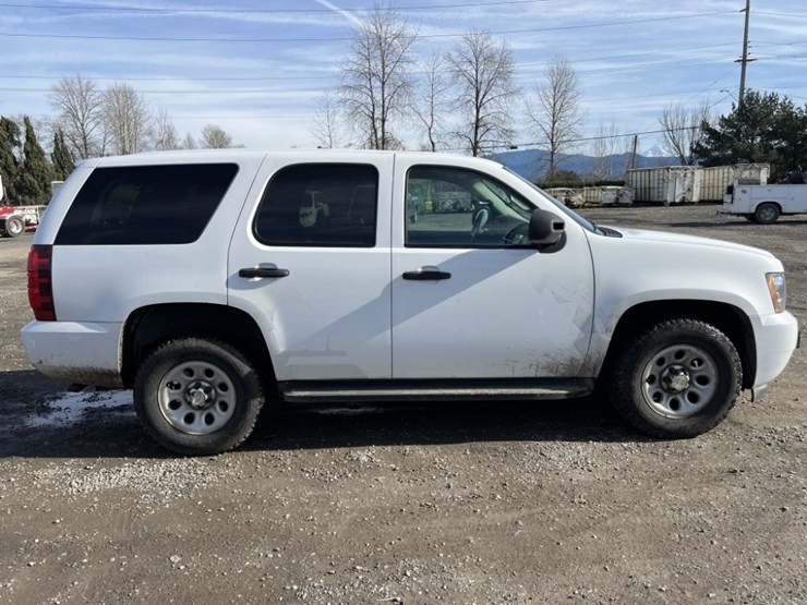 2012-chevrolet-tahoe-image-3