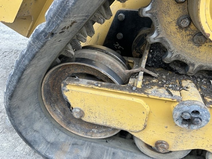 2021-caterpillar-289d3-image-16