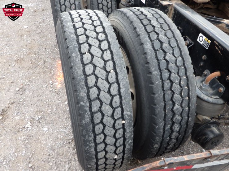 2019-kenworth-t880-image-14