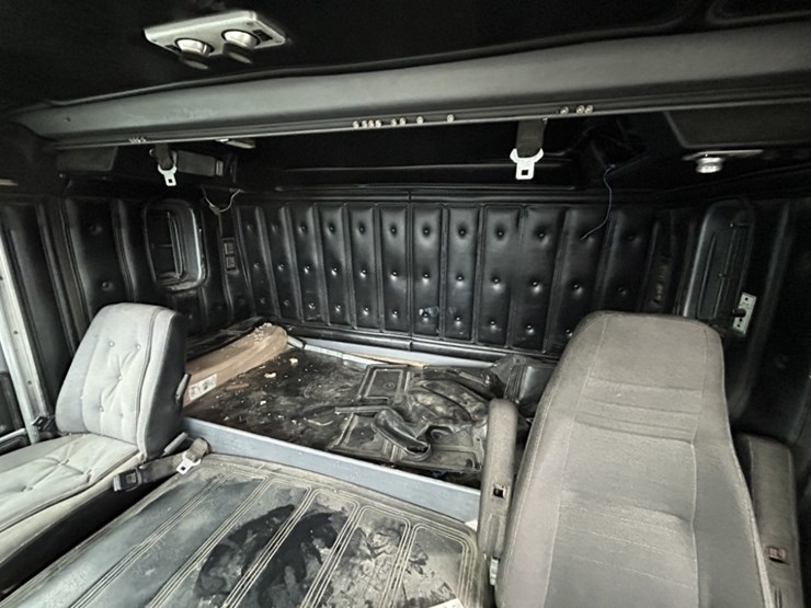 1985-mack-mh633-t/a-sleeper-truck-tractor-image-22