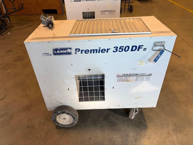 l.b.-white-premier-350-df-portable-heater-image-3