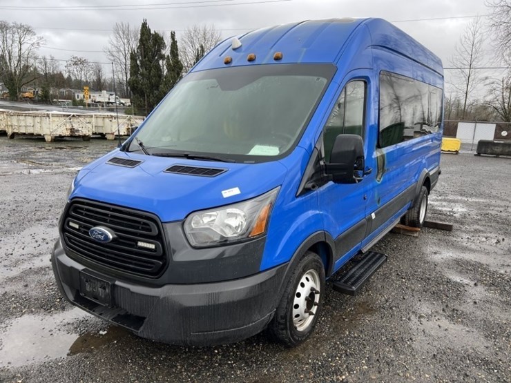 2019-ford-transit-image-1