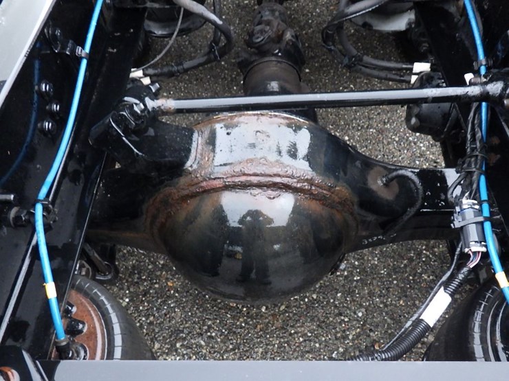 2020-freightliner-cascadia-126-image-15