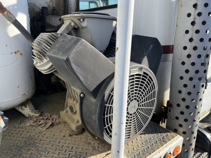 1990-international-4900-image-25