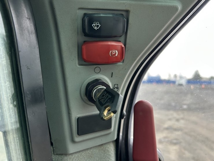 2021-caterpillar-289d3-image-34