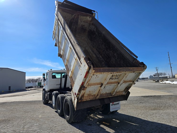 1998-mack-dm600-image-33