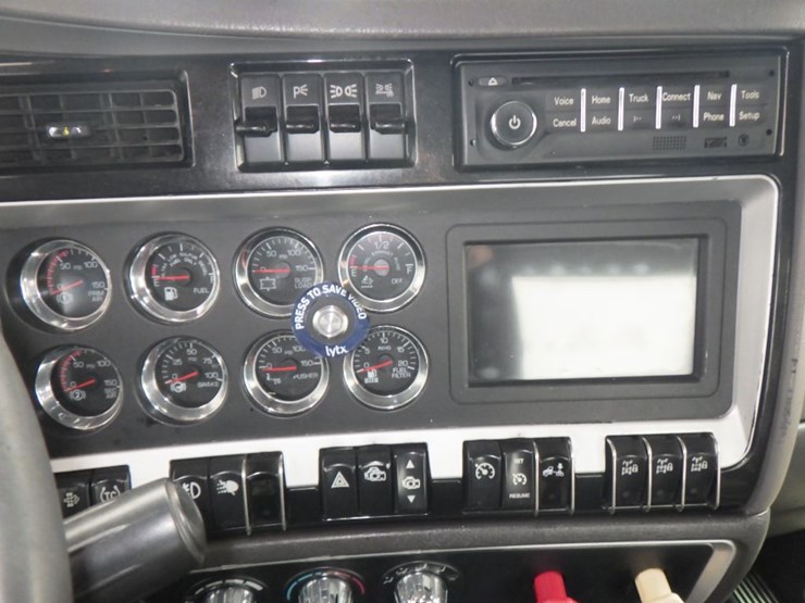 2014-kenworth-t660-image-17