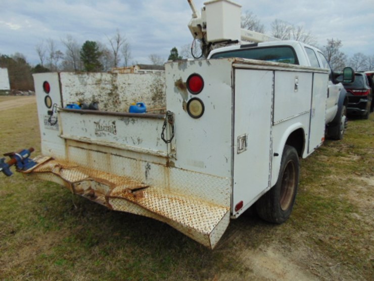 2007-ford-f550-image-8