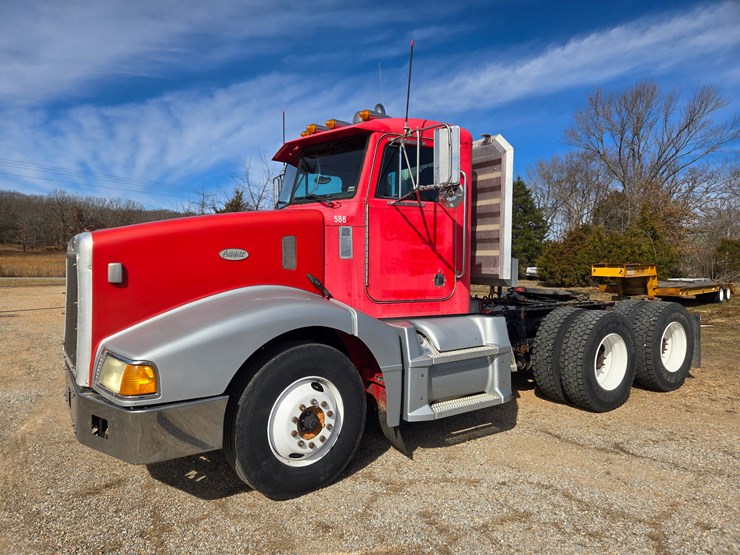 1997-peterbilt-377-image-4