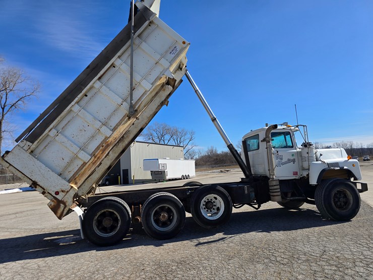 1998-mack-dm600-image-38