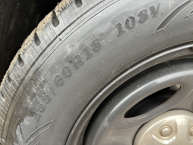 2021-ford-explorer-image-15