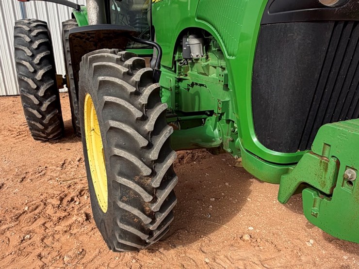 john-deere-8320-image-8
