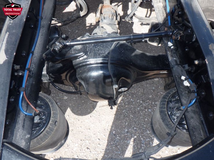 2024-freightliner-cascadia-126-image-12