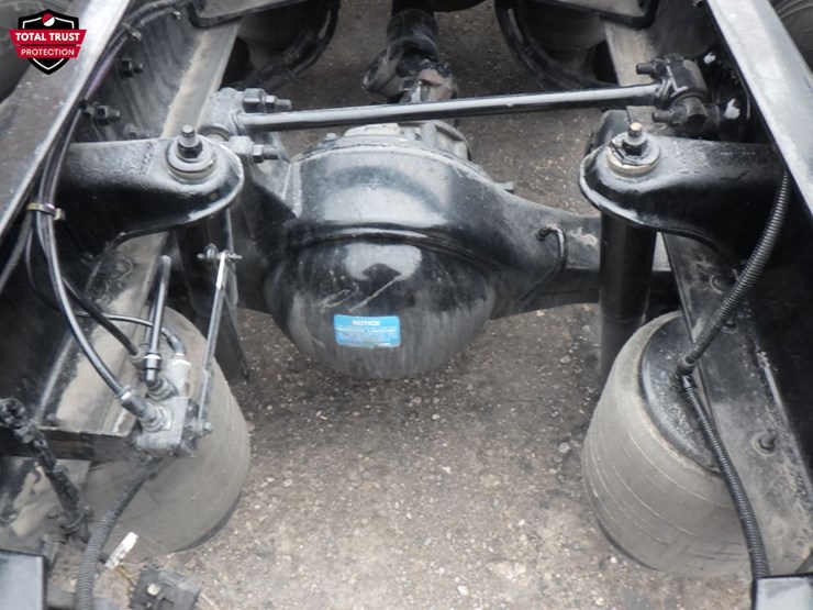 2023-kenworth-t680-image-9