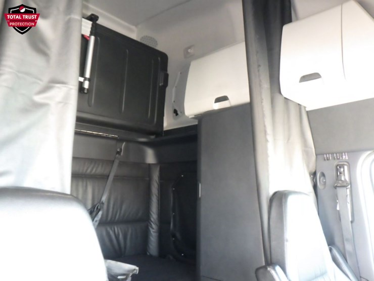 2024-freightliner-cascadia-126-image-5