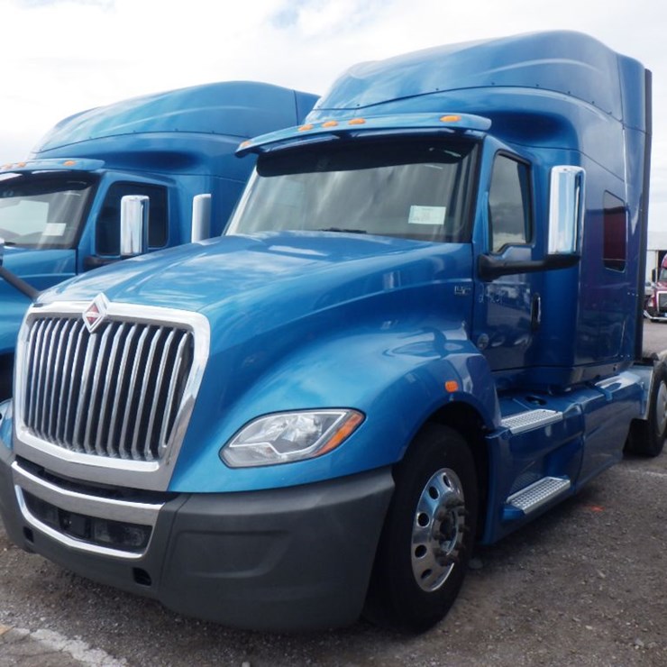 2020 INTERNATIONAL LT