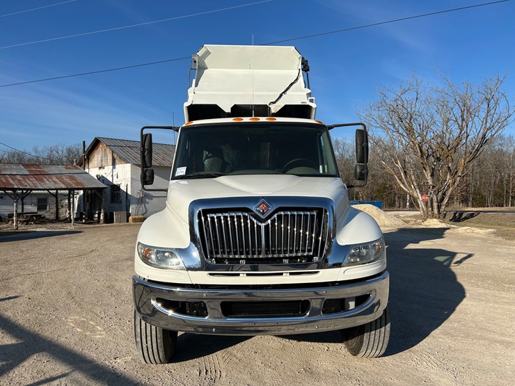 2013-international-durastar-4400-image-56