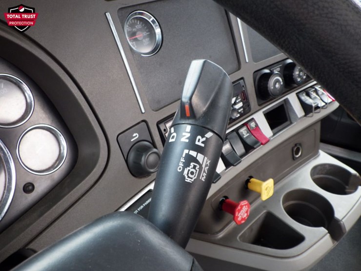 2019-kenworth-t880-image-17