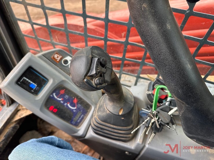 2018-kubota-svl95-2s-image-16