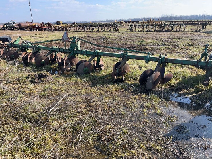 john-deere-8-image-4