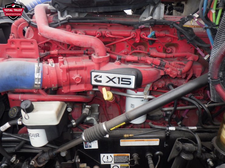 2022-peterbilt-579-image-21