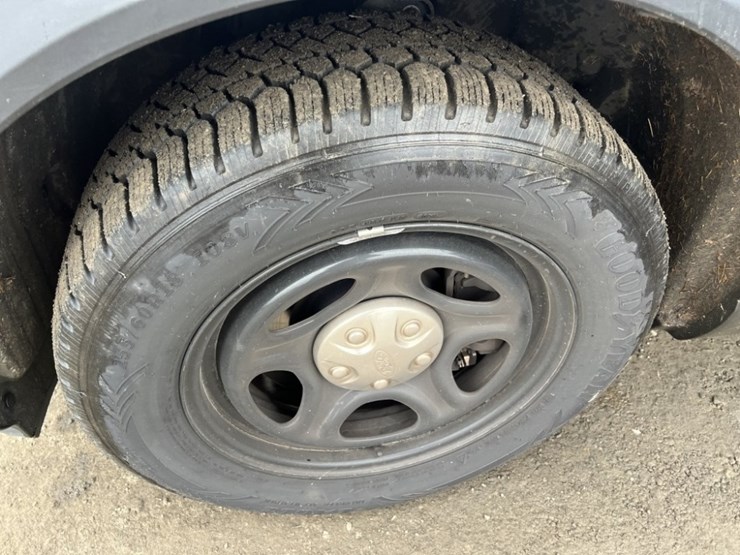 2021-ford-explorer-image-14