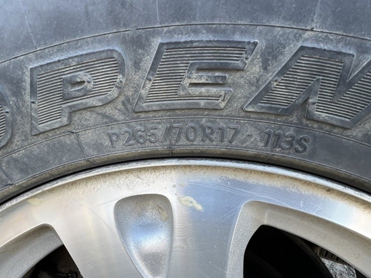 2009-chevrolet-tahoe-image-19