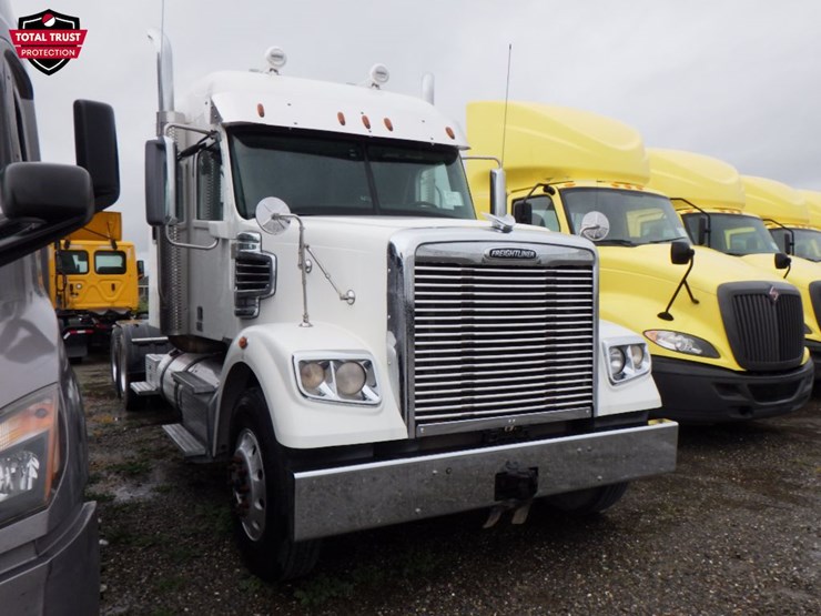 2019-freightliner-coronado-122-image-3