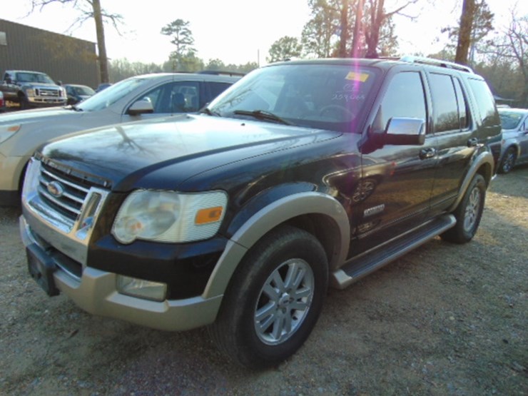 2007-ford-explorer-image-1