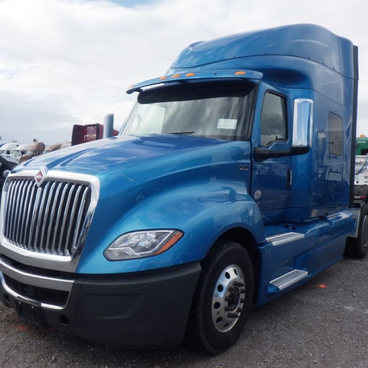 2020 INTERNATIONAL LT