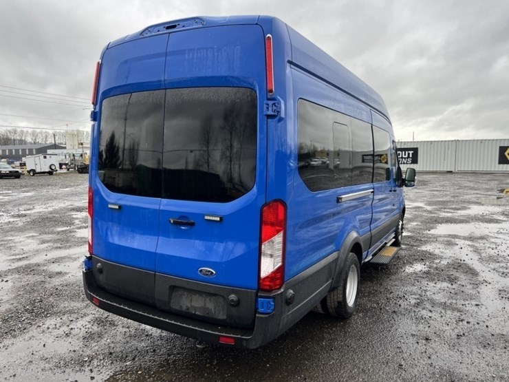 2019-ford-transit-image-4