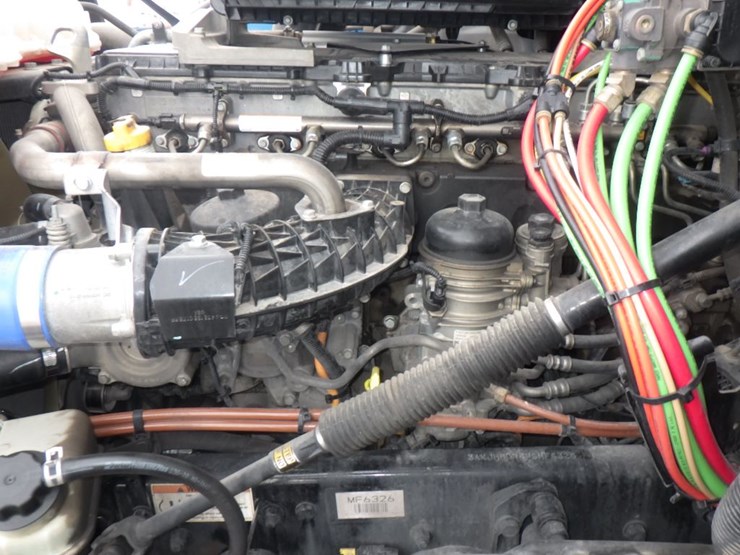 2021-freightliner-cascadia-126-image-27